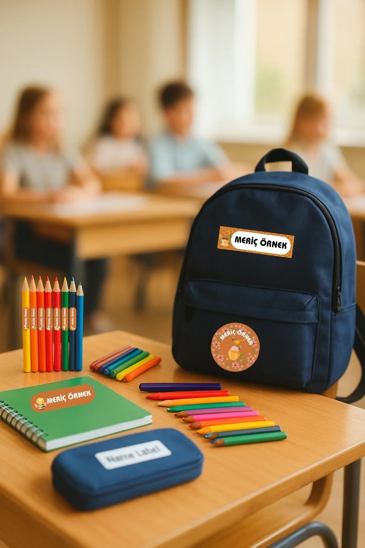 Kişiye Özel Okul Etiketleri – Dayanıklı & Sevimli Tasarım - model. Arı - Sıcak Atölye 